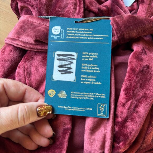 Pottery Barn Teen Harry Potter House Velvet Robe in Gryffindor Burgundy Velvet L - Picture 4 of 11